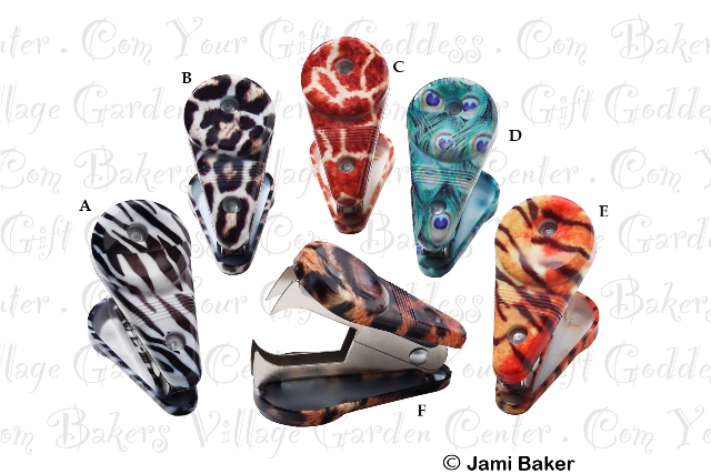 Pretty Tools Safari Staple Remover-pretty tools, pretty, tools, pretty tools staple remover, pretty staple remover, animal print staple remover, safari animal print staple remover, leopard animal print staple remover, zebra animal print staple remover, peacock animal print staple remover
